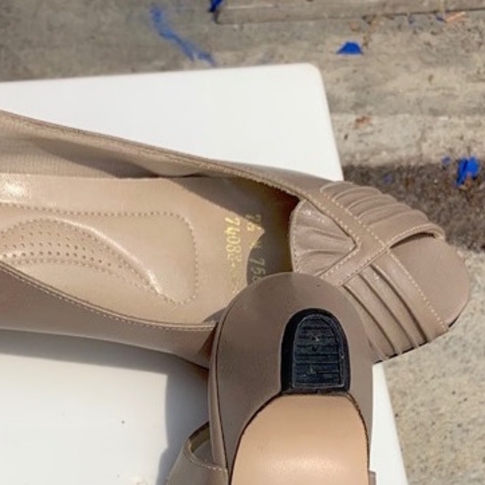 Hush Puppies sling backs